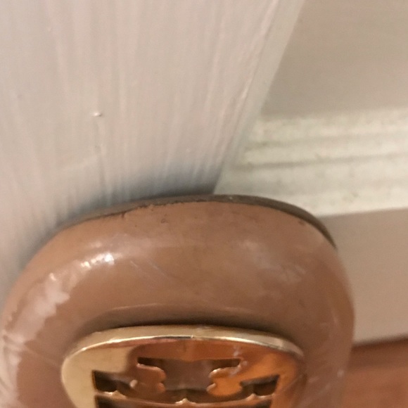 Tan patent leather Tory Burch flats - Picture 3 of 5